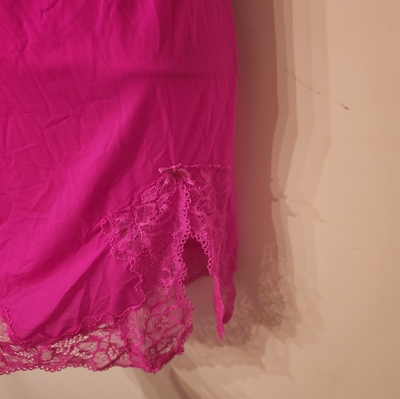 Victoria secret slip - Picture 2 of 5